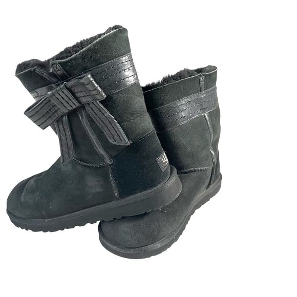 UGG Bailey Bow Black Shearling Boots Women’s US 8 Good Condition - Picture 7 of 10